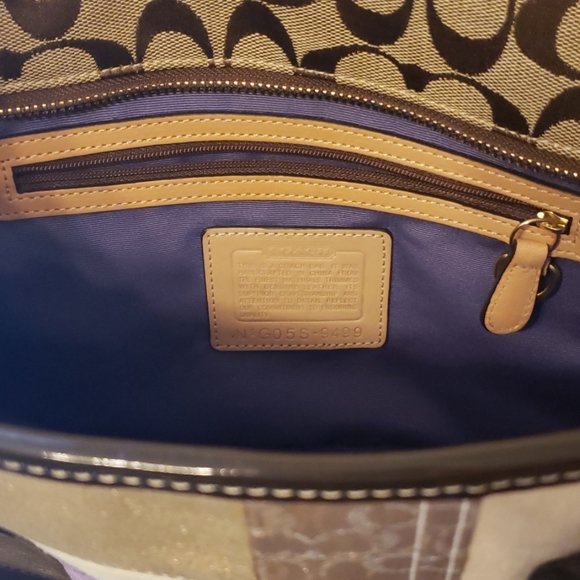 Coach holiday purse - Picture 2 of 3
